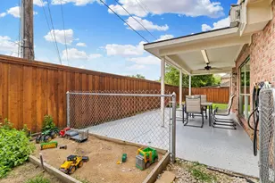 1210 Colby Ct, Irving, TX 75060 - Photo 39