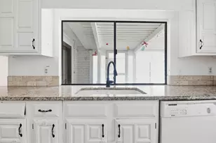 2604 Woodside Dr, Arlington, TX 76016 - Photo 7