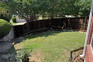 100 Streamside Dr, DeSoto, TX 75115 - Photo 15