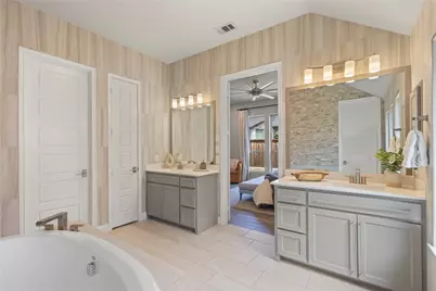 921 Queens Lake Trail, McKinney, TX 75071 - Photo 17