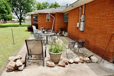 1410 Reynolds Street, Goldthwaite, TX 76844 - Photo 11