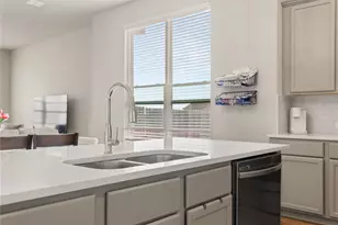 3128 Risinger Rd, Waco, TX 76655 - Photo 5