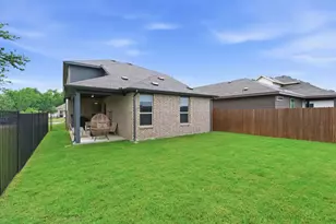 1017 King St, Aubrey, TX 76227 - Photo 31