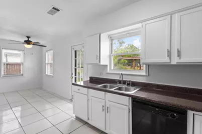 323 Hillcrest Avenue, Richardson, TX 75081 - Photo 11