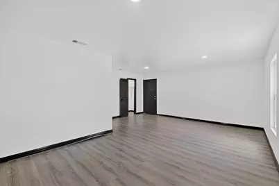 301 Stoneport Drive, Dallas, TX 75217 - Photo 7