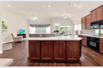 5724 New Castle Drive, Richardson, TX 75082 - Photo 3