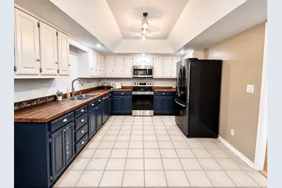 2202 Carriage Estates Road, Sherman, TX 75092 - Photo 9