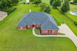5008 Running Brook Dr, Joshua, TX 76058 - Photo 3