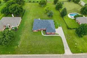 5008 Running Brook Dr, Joshua, TX 76058 - Photo 31