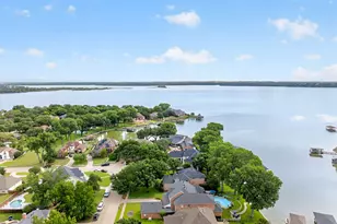 328 Leeward Cir, Azle, TX 76020 - Photo 39