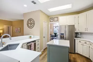 4049 Brazos Dr, Carrollton, TX 75007 - Photo 13