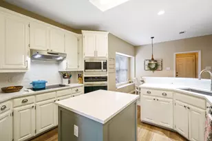 4049 Brazos Dr, Carrollton, TX 75007 - Photo 11