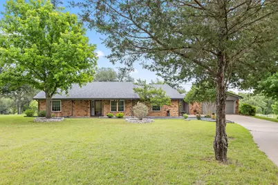 410 De La Cruz Street, Weatherford, TX 76085 - Photo 1