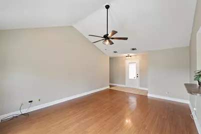 125 Meadow Heath Drive, Gun Barrel City, TX 75156 - Photo 5