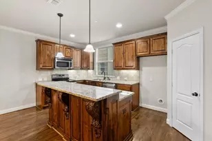 2500 Rockbrook Dr, Lewisville, TX 75067 - Photo 9