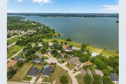 606 Hillside Circle, Little Elm, TX 75068 - Photo 7