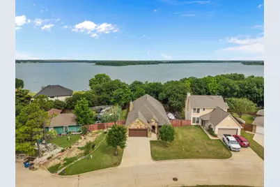 606 Hillside Circle, Little Elm, TX 75068 - Photo 5