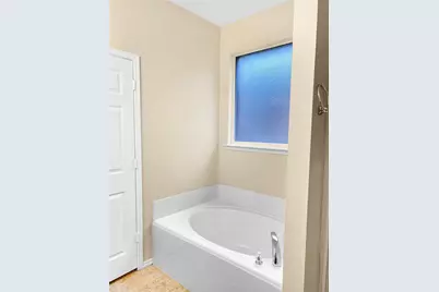 7221 Lindentree Lane, Fort Worth, TX 76137 - Photo 9