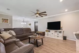 118 Rocky Creek Ave, Groesbeck, TX 76642 - Photo 11