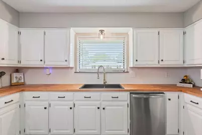 118 Rocky Creek Avenue, Groesbeck, TX 76642 - Photo 13