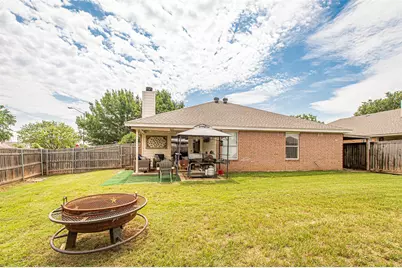 600 Fossil Wood Drive, Saginaw, TX 76179 - Photo 35