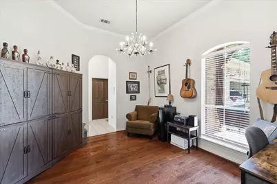 8106 Summerleaf Drive, Arlington, TX 76001 - Photo 13