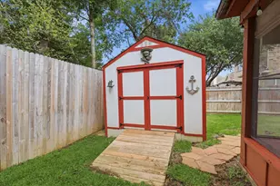 8106 Summerleaf Dr, Arlington, TX 76001 - Photo 29