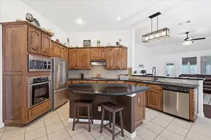 8106 Summerleaf Dr, Arlington, TX 76001 - Photo 9