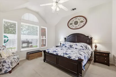 8106 Summerleaf Drive, Arlington, TX 76001 - Photo 15