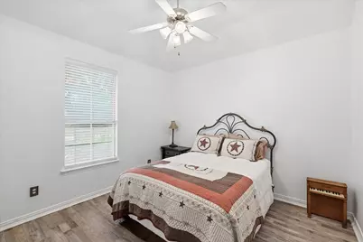 8106 Summerleaf Drive, Arlington, TX 76001 - Photo 21