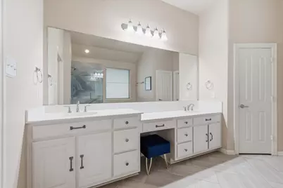 8106 Summerleaf Drive, Arlington, TX 76001 - Photo 17