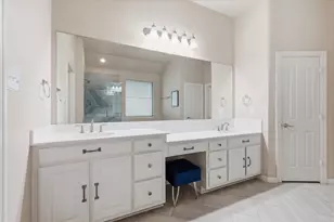 8106 Summerleaf Dr, Arlington, TX 76001 - Photo 17
