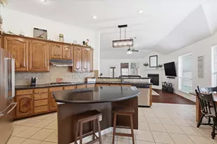 8106 Summerleaf Dr, Arlington, TX 76001 - Photo 9