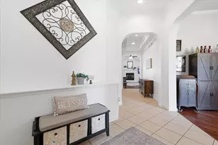 8106 Summerleaf Dr, Arlington, TX 76001 - Photo 23