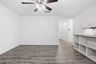5717 Cedar Ridge Dr, Arlington, TX 76017 - Photo 11