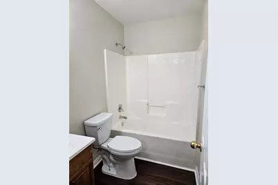 217 E Craven Avenue #C & D, Lacy Lakeview, TX 76705 - Photo 13