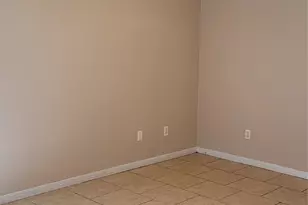 217 E Craven Ave, Lacy Lakeview, TX 76705 - Photo 5