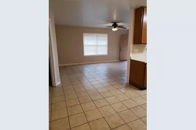 219-221 E Craven Avenue, Lacy Lakeview, TX 76705 - Photo 5