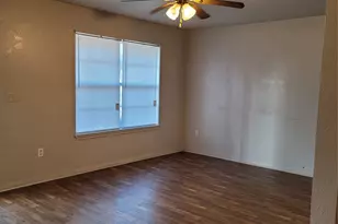 219-221 E Craven Ave, Lacy Lakeview, TX 76705 - Photo 11