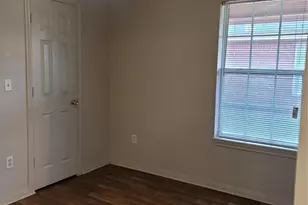 219-221 E Craven Ave, Lacy Lakeview, TX 76705 - Photo 7