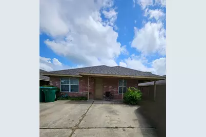 219-221 E Craven Avenue, Lacy Lakeview, TX 76705 - Photo 1