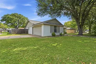 1701 Tobie Layne St, Benbrook, TX 76126 - Photo 3