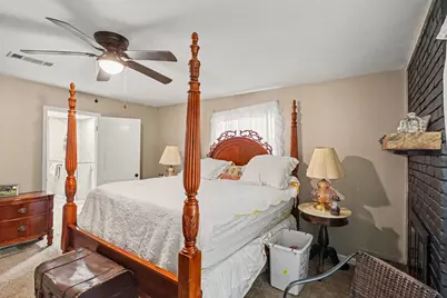 1908 Thousand Oaks Drive, Burleson, TX 76028 - Photo 13