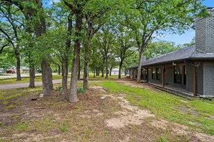 1908 Thousand Oaks Dr, Burleson, TX 76028 - Photo 3