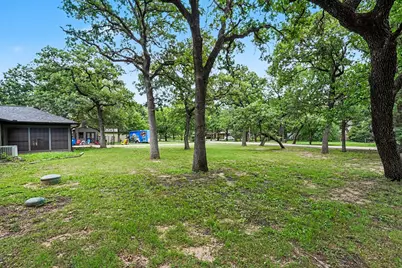 1908 Thousand Oaks Drive, Burleson, TX 76028 - Photo 31