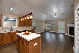 934 Plumeria Dr, Arlington, TX 76002 - Photo 9