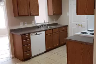 227-229 E Craven Ave, Lacy Lakeview, TX 76705 - Photo 5