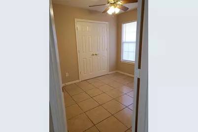 227-229 E Craven Avenue, Lacy Lakeview, TX 76705 - Photo 7