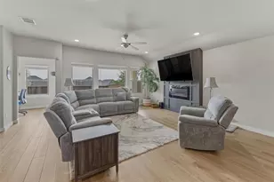5545 Smt Crk Rd, Fort Worth, TX 76126 - Photo 7