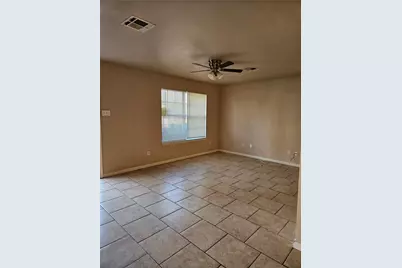 231-233 E Craven Avenue, Lacy Lakeview, TX 76705 - Photo 15